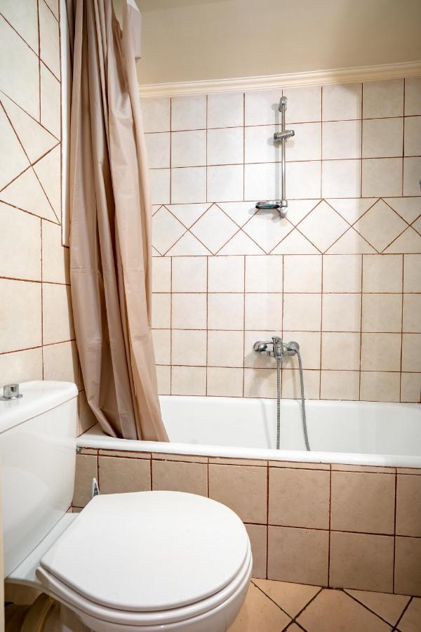 Victoria Train Station 1 Bedroom 5 Pers Atenas Exterior foto